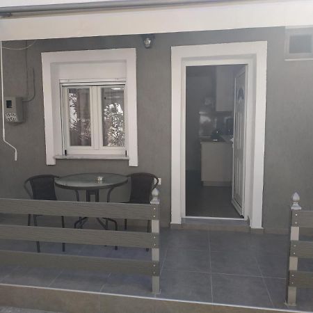 Agelikis' Apartments Nea Kallikrateia Exterior foto