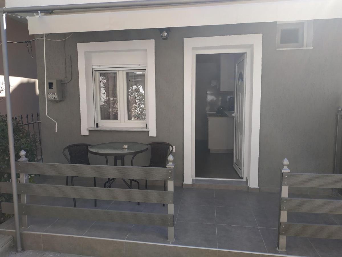 Agelikis' Apartments Nea Kallikrateia Exterior foto